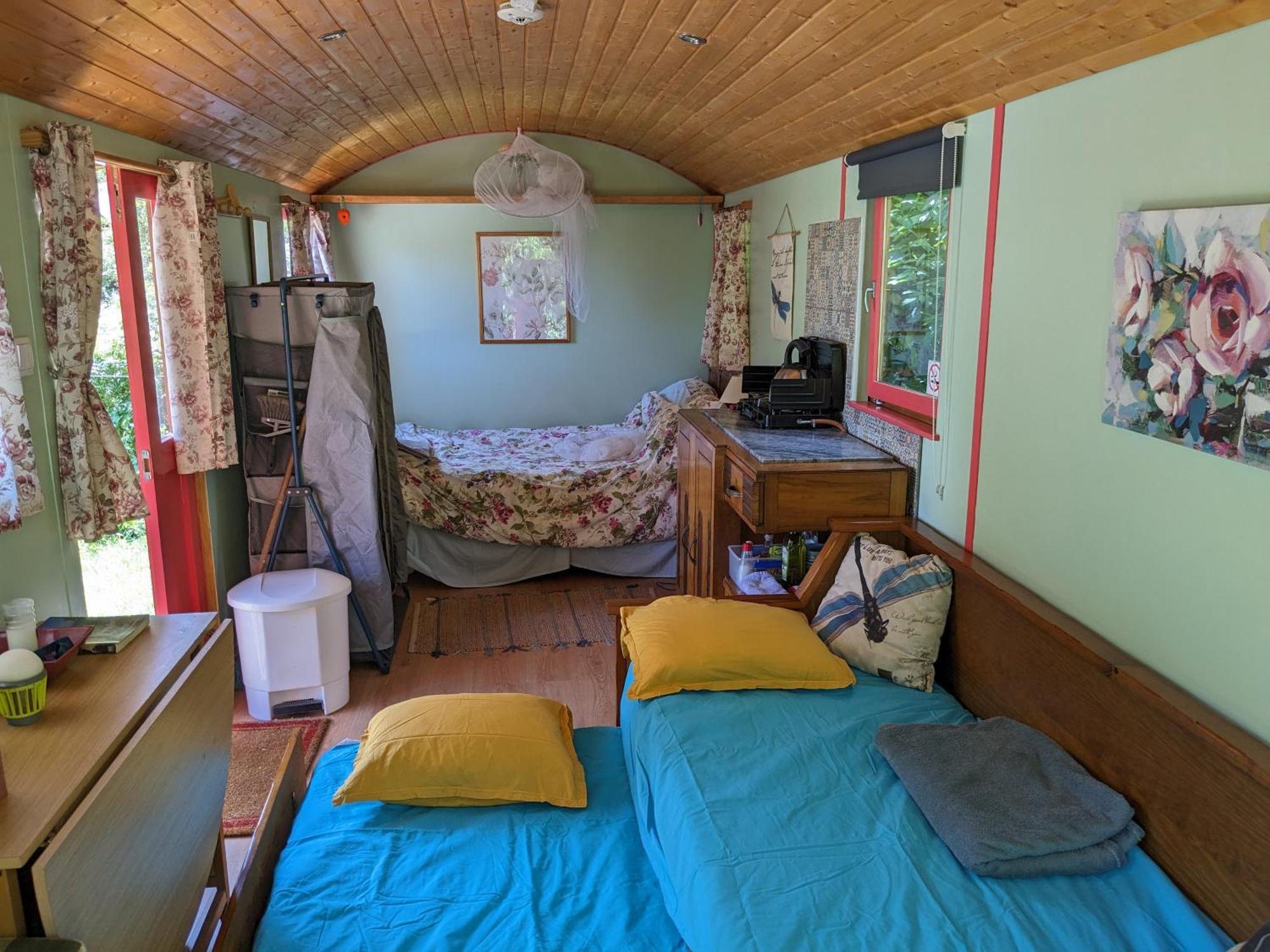 Rosa The Cosy Cabin - Gypsy Wagon - Shepherds Hut, River Views Off-Grid Eco Living Педроган-Гранди Экстерьер фото